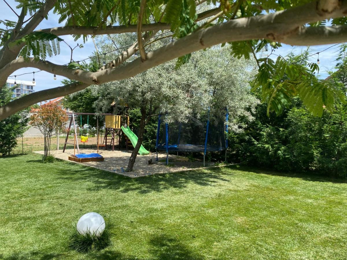 Breeze Villa Mamaia Nord Năvodari Exterior foto